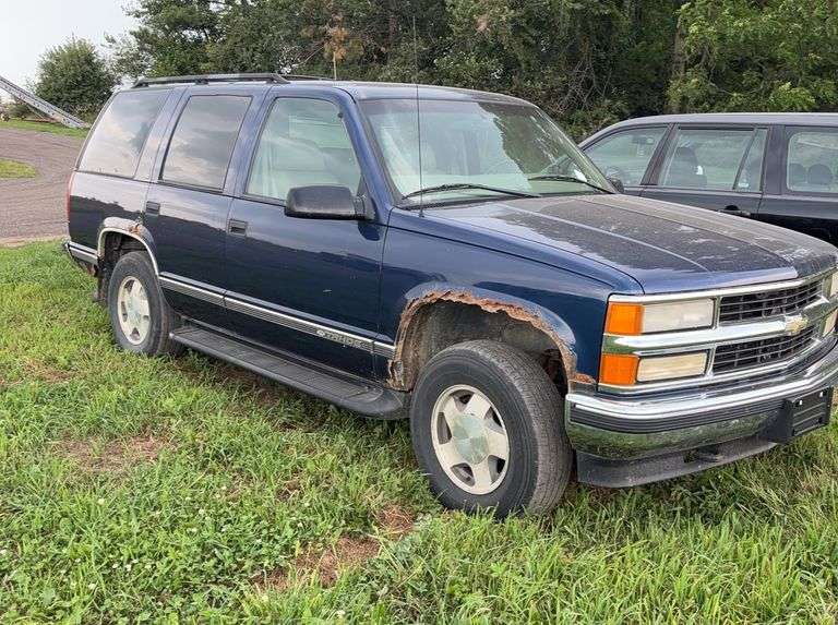 1999 Chevy Tahoe, k, row:1 image