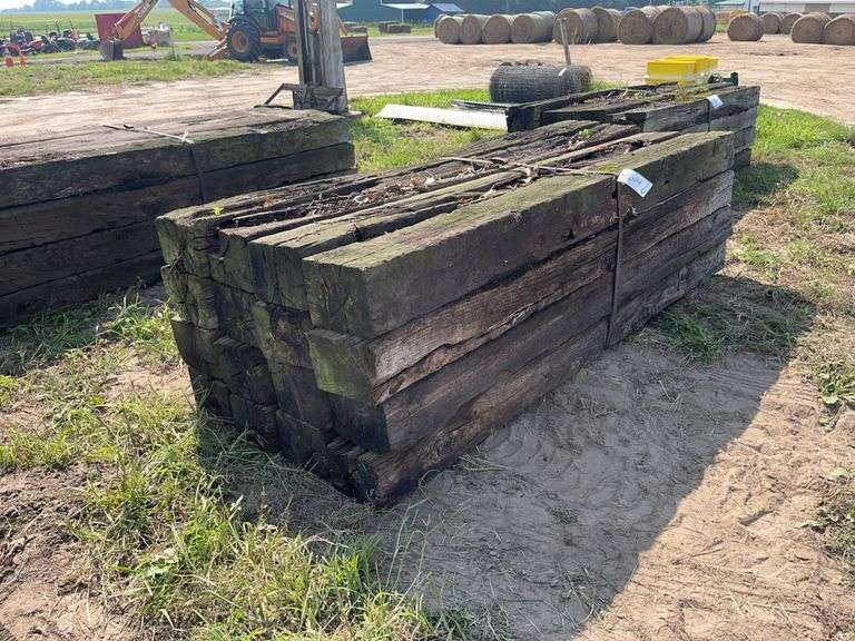 (16) 18' railroad ties, row:6 image