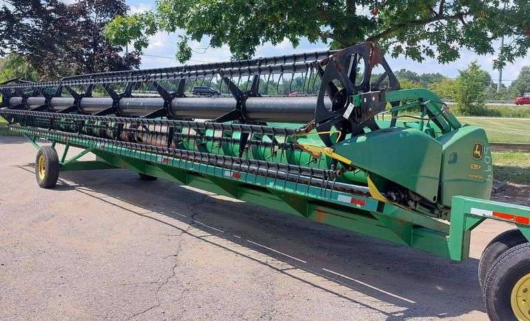 John Deere 635F Grain Platform