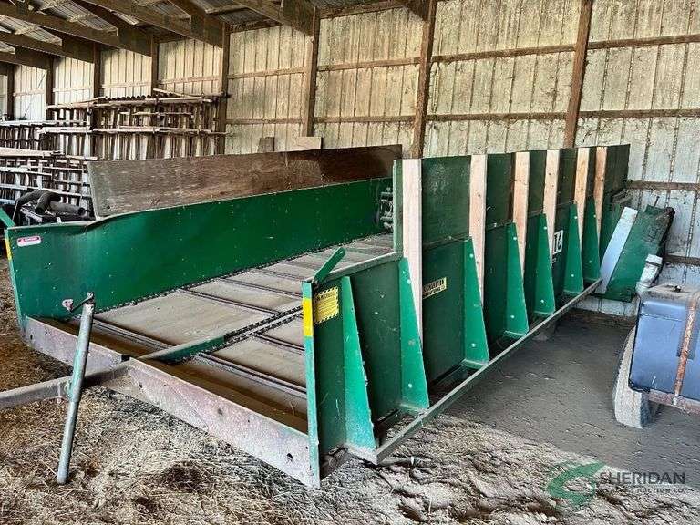 Richardton 1016 Silage Table, hydraulic drive image