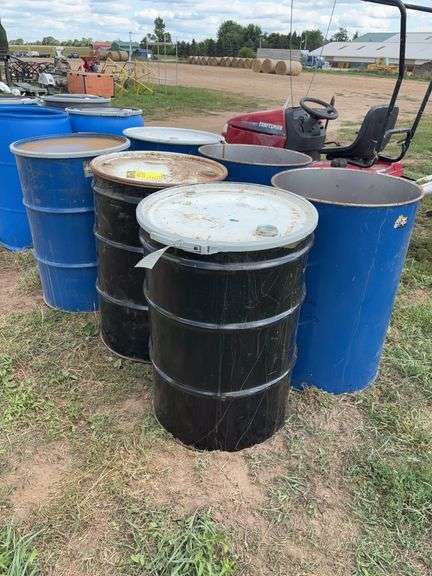 (8) metal barrels food grade, row:10 image