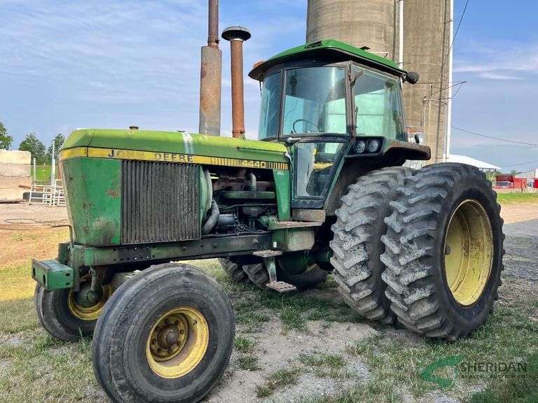 John Deere 4440 tractor, shows 5,215 hours image