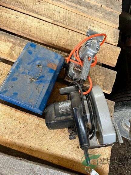 Black &amp; Decker Circular saw, sander and torch set image