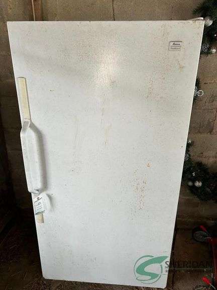 Upright freezer image