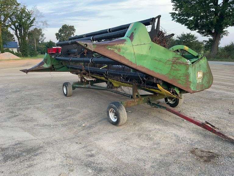 John Deere 216 Grain Platform. Head only, cart sells separately image