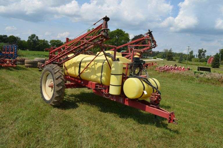 Hardi NAV 1000 Fold Up Field Sprayer image