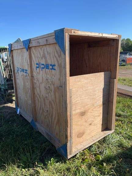 Pig transport box, row:10 image