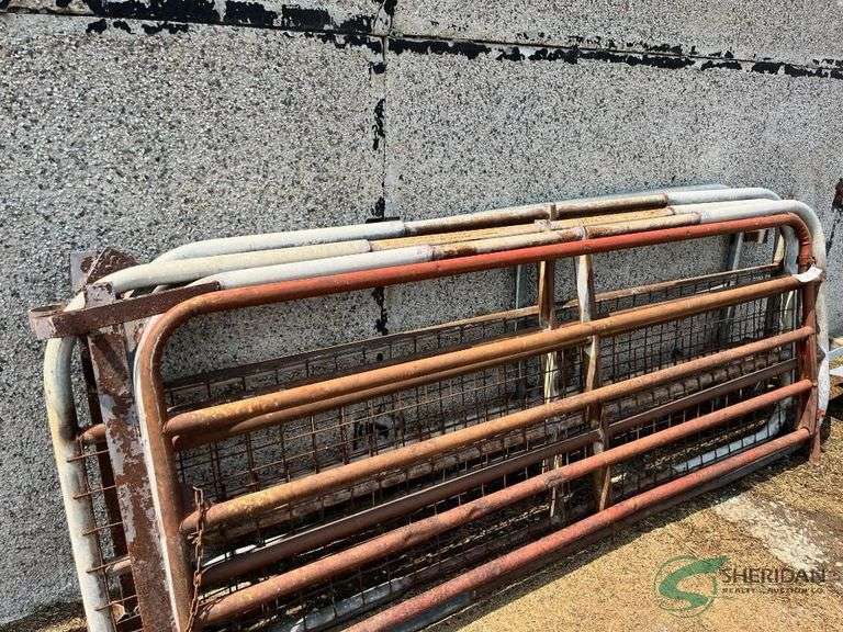 10.5 and 11 ft Gates image