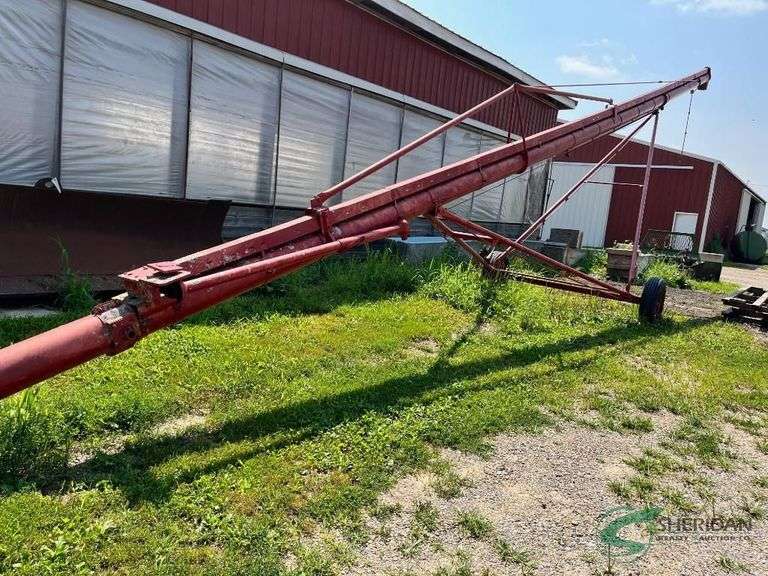 Grain Elevator, PTO drive, 48 ft image