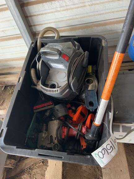 Bag of drills, corded drill, chargers, microwave, vacuum, & pole saw-electric start, bldg:green image