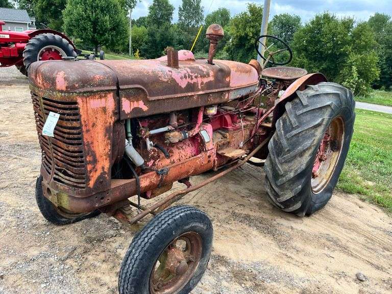 McCormick W-6 Wheatland Standard Tractor, parts tractor image