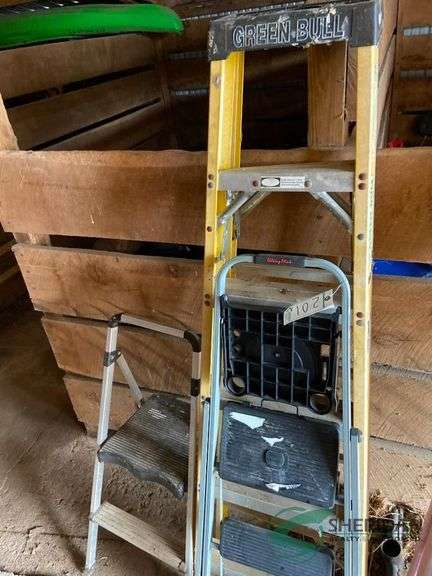 (3) Step ladders image