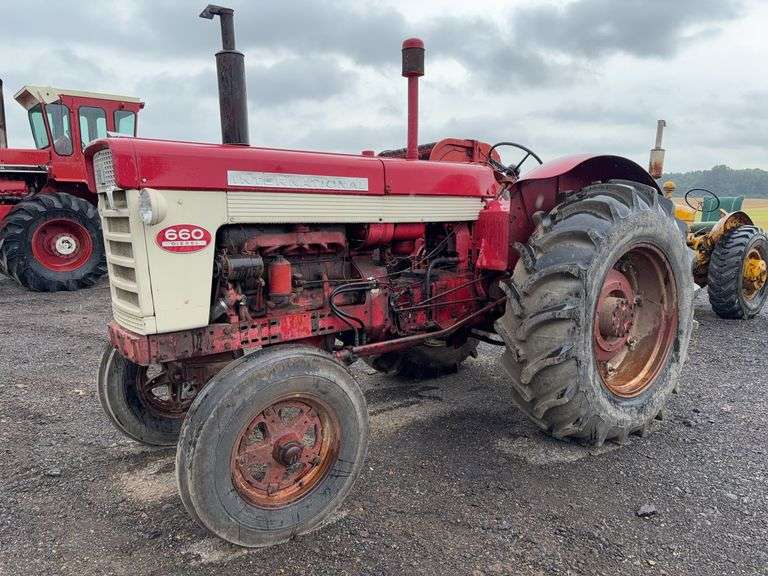 International Wheatland 660 Diesel image