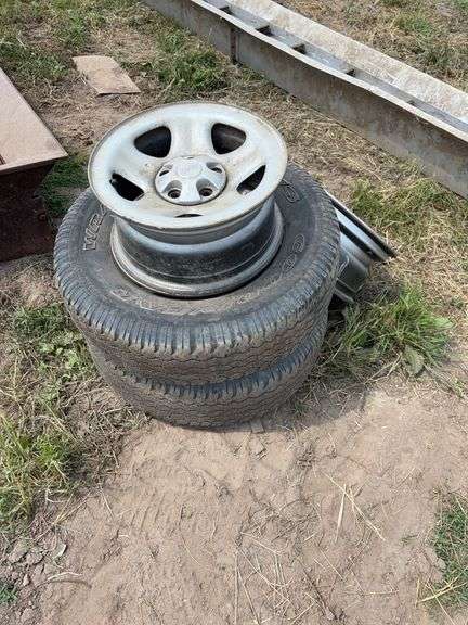 (4) Jeep 14" Wheels/Center Caps, row:5 image