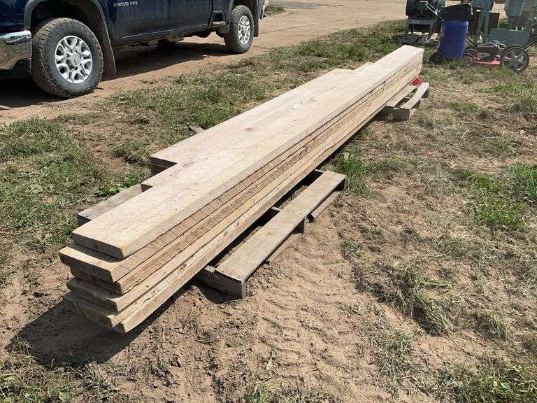 Rough sawed scaffolding plank, row:8 image