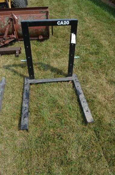 CA20 3pt Platform Pallet Hauler image