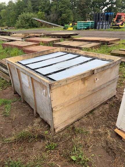 65" x 54" sheets, owner states over 1,000 lbs worth, row:5 image