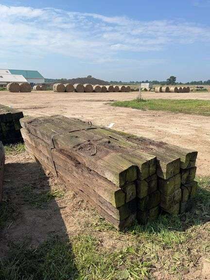 (16) 18' railroad ties, row:6 image