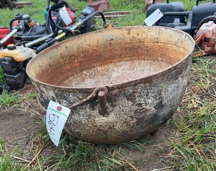 Cast iron caldron with handle, row:5 image
