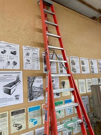 12 ft. ladder Fruit picking 12-foot ladder tripod. image