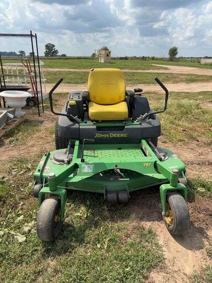 2005 John Deere 757 zero turn lawn mower, K & M, row:6 image