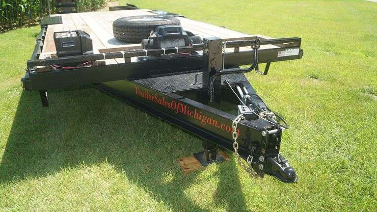 14k - 25ft Trailer: 2018 Michigan Trailer Sales image