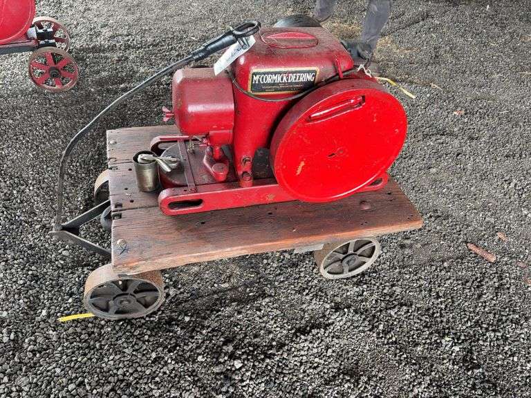 McCormick Deering 1 1/2 hp Hit & Miss engine on cart image