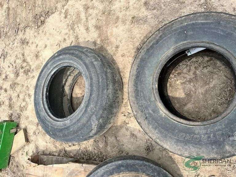 11L - 15 Implement tires image