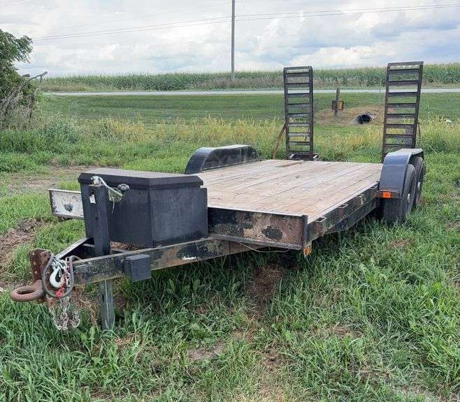 2016 American equipment trailer, row:1 image