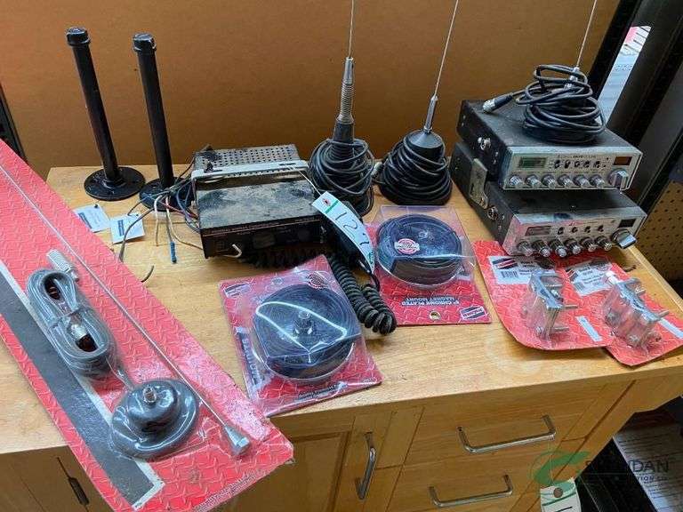 CB radio equipment image