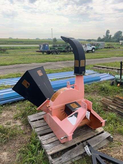 Walco 3 pt. wood chipper model #WC40, row:4 image