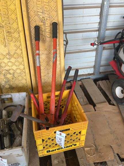 bolt cutter/ pipe wrench lot, bldg:green image