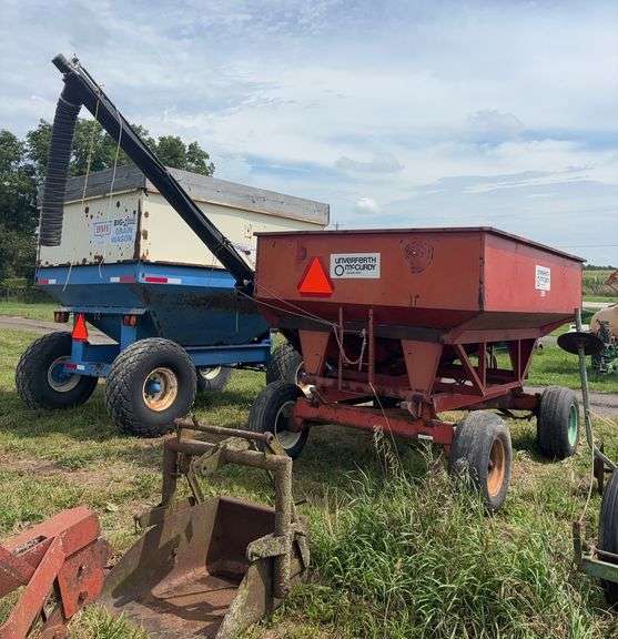 Gravity wagon with hydraulic auger, row:3 image