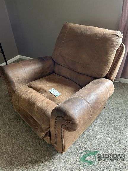 Recliner chair image