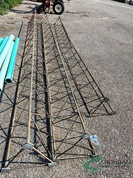 Radio/ Light Tower pieces image