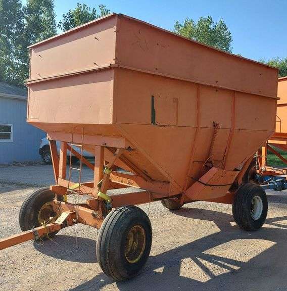 Killbros 385 Gravity Wagon on Pequea Running Gear