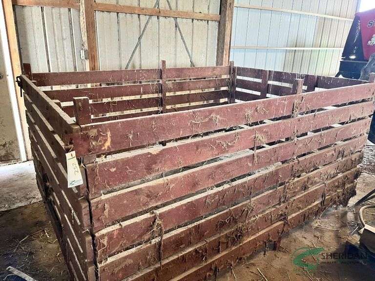 Wooden Truck bed livestock box image