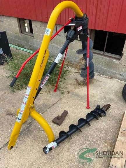 3 Point Hitch Auger with 6" and 12" augers image