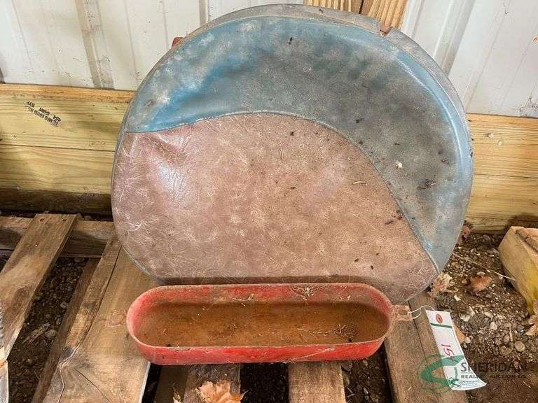 International tractor seat and toolbox image