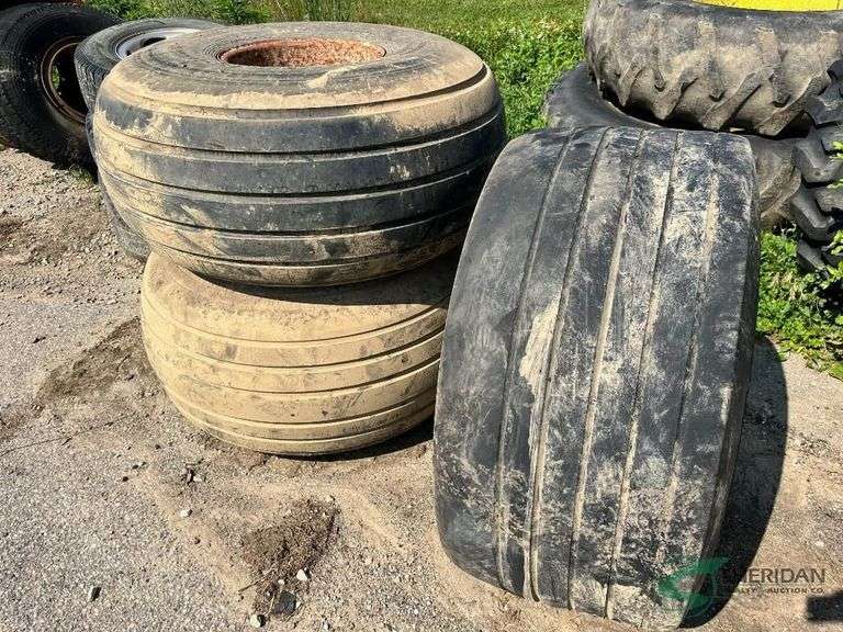 21.5-16.1 Rims and tires image