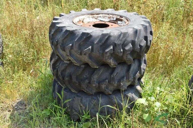 12.0/12.5-18 Tires on rims image