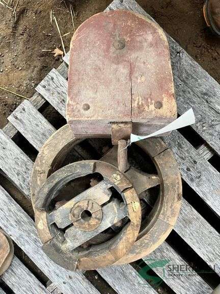 Wooden flywheels and pulley image
