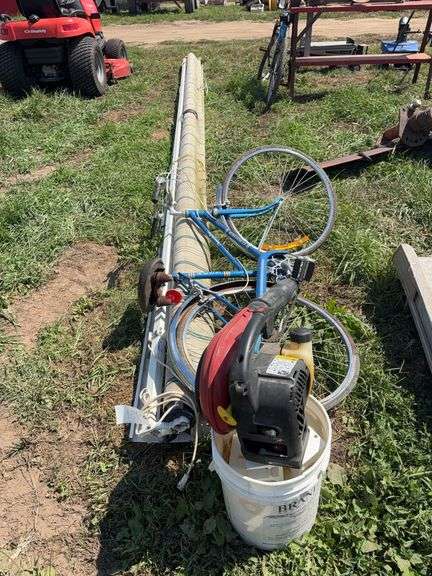 20' Power awning, leaf blower, & Ross 3 speed bike, row:9 image