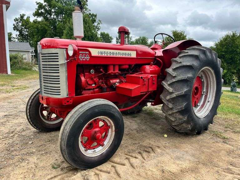 International 650 Wheatland Diesel Tractor image
