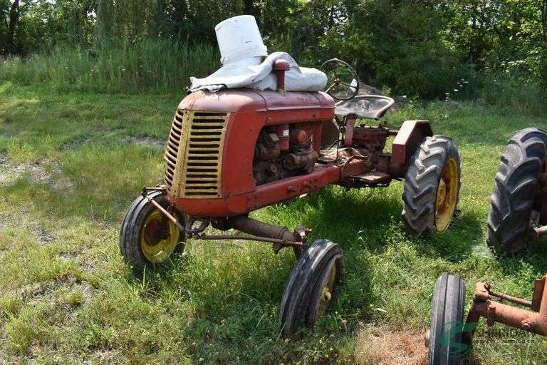 Cockshutt Tractor image