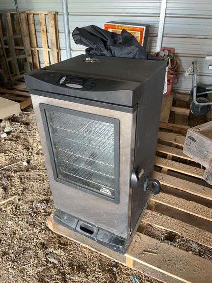 Masterbuilt electric wood smoker, bld: green image