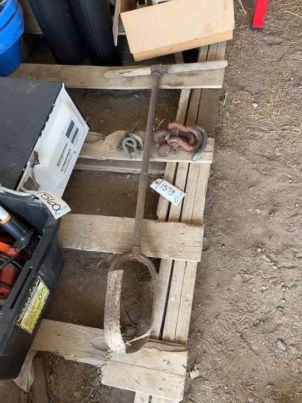(3) Clevis & (1) post hole digger, bldg:green image