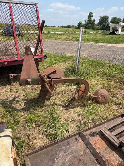 Dearborn 2 bottom plow, row:2 image