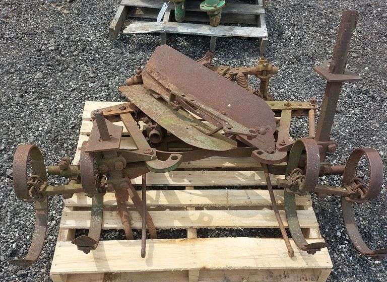 Antique Mounted Single Row Cultivator w/ Shields