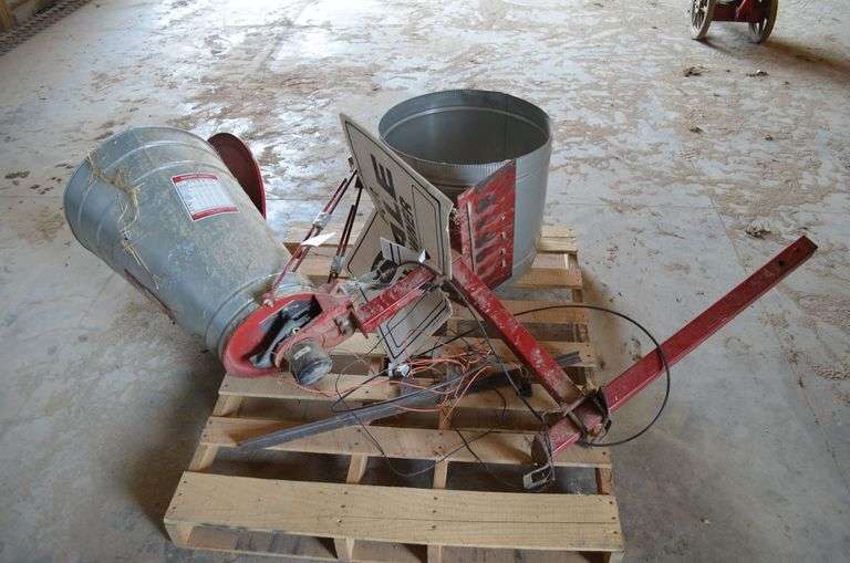 Herd Seed Broadcast Spreader image